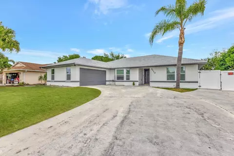 3113 SE Mall Ter, Port Saint Lucie, FL 34984