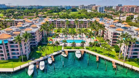 100 SE 5th Ave #PH2, Boca Raton, FL 33432
