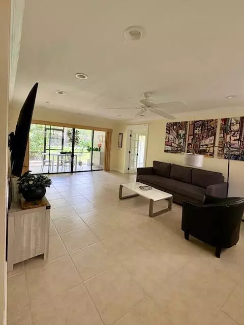 149 NW 70th St #102D, Boca Raton, FL 33487