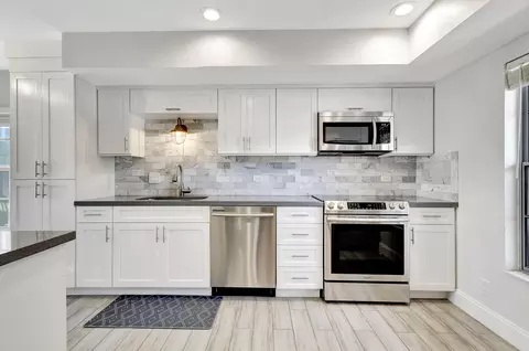 18570 SE Wood Hvn #E, Jupiter, FL 33469