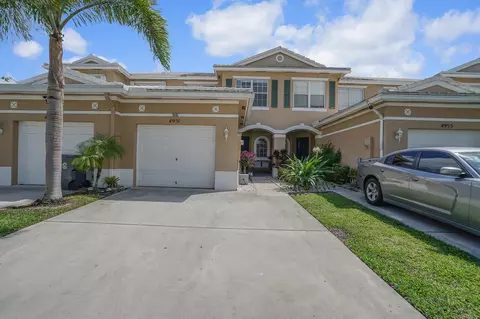 4951 Grinnell St, Lake Worth, FL 33463
