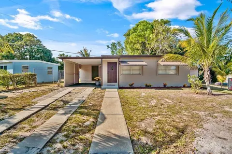 591 Oleander Rd, Lake Worth, FL 33462