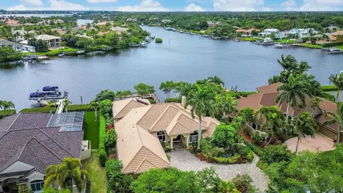 8640 SE Harbour Is, Jupiter, FL 33469