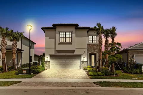 2367 Rollingwood Ct, Oakland Park, FL 33309
