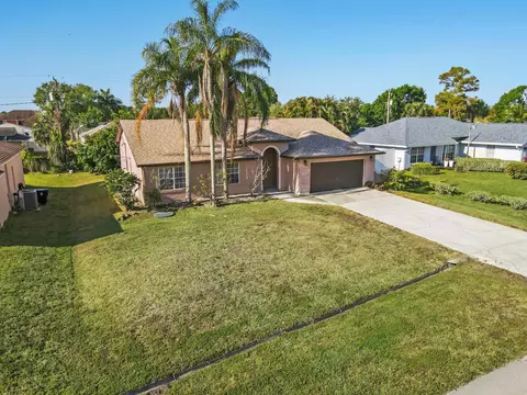 1410 SW Prairie Cir, Port Saint Lucie, FL 34953