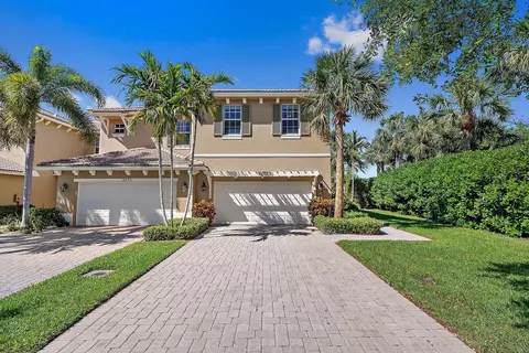 5077 Dulce Ct, Palm Beach Gardens, FL 33418