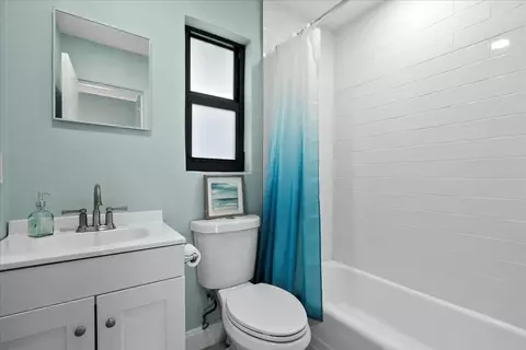 Bath - 18 Adams Rd, Ocean Ridge, FL 33435 photo 3 of 3