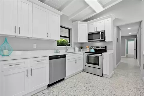 Kitchen - 18 Adams Rd, Ocean Ridge, FL 33435 photo 1 of 8