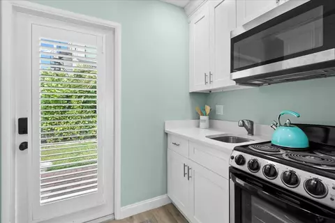 Kitchen - 18 Adams Rd, Ocean Ridge, FL 33435 photo 7 of 8