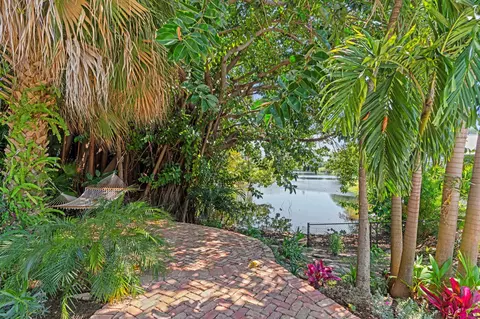 1120 NW 6th Ave, Boca Raton, FL 33432