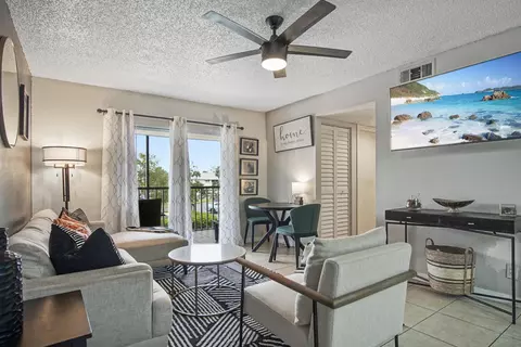 1544 SE Royal Green Cir #K201, Port Saint Lucie, FL 34952