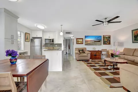 881 Normandy S, Delray Beach, FL 33484