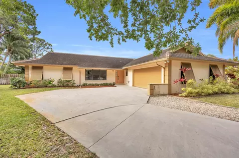 4368 Colette Dr, Jupiter, FL 33469