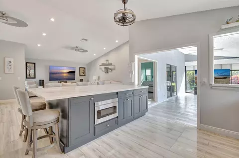 2430 NW 14th St, Delray Beach, FL 33445