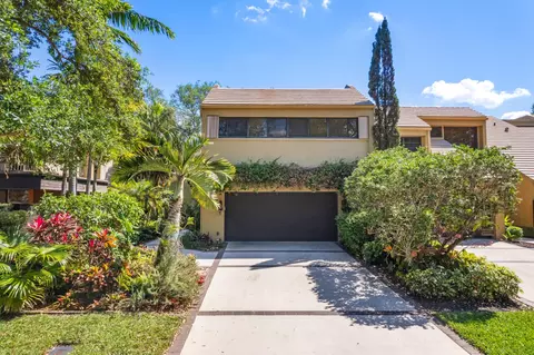 754 Saint Albans Dr, Boca Raton, FL 33486