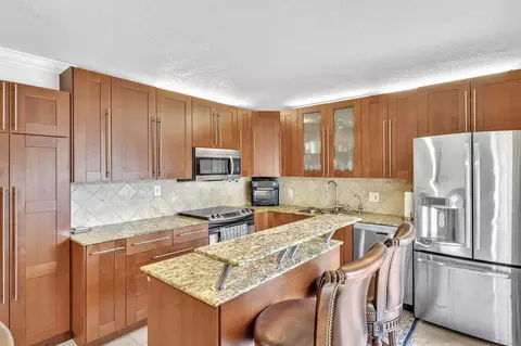211 2nd Ct, Palm Beach Gardens, FL 33410