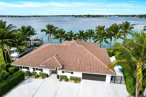 972 Marlin Dr, Jupiter, FL 33458