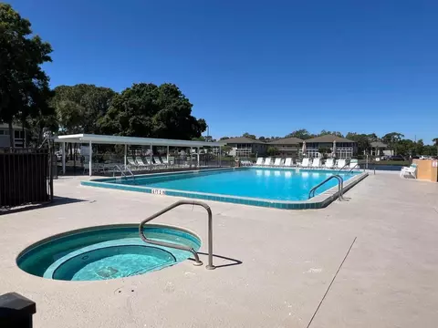27 Lake Vista Trl #203, Port Saint Lucie, FL 34952