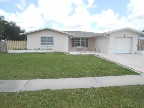 878 Gardenia Dr, Royal Palm Beach, FL 33411