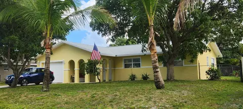 164 SW Todd Ave, Port Saint Lucie, FL 34983
