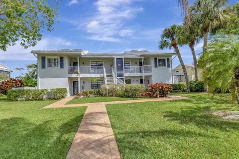 27 Eastgate Dr #C, Boynton Beach, FL 33436