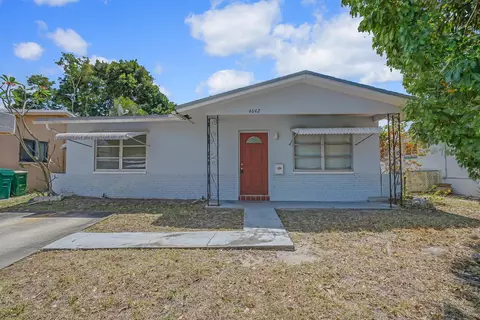 4642 NW 44th, Tamarac, FL 33319