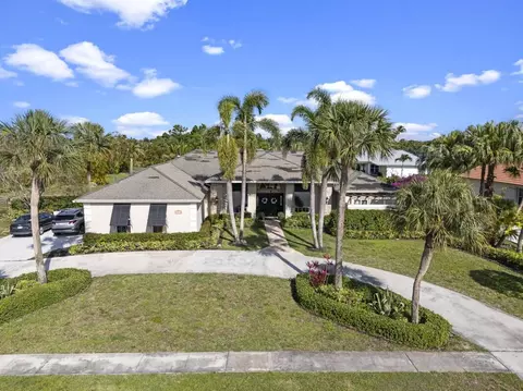 15775 Meadow Wood Dr, Wellington, FL 33414