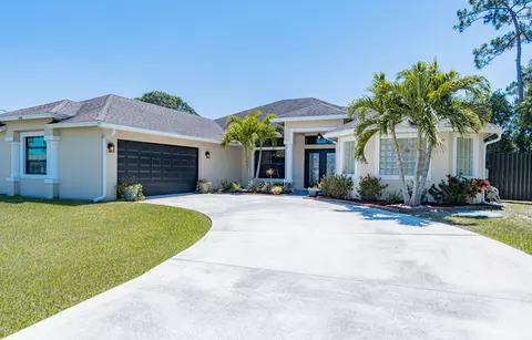 1450 SW Hackensack Ave, Port Saint Lucie, FL 34953