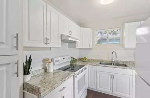 1005 22nd, West Palm Beach, FL 33407