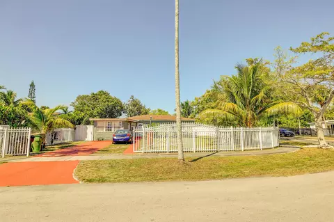 35 NW 122nd St, North Miami, FL 33168