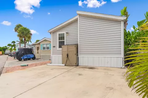 1080 Nettles Blvd, Jensen Beach, FL 34957