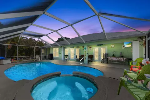 139 Commonwealth Ct, Hutchinson Island, FL 34949