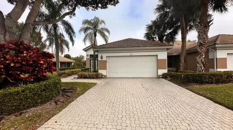 6897 Swan Sea Ln, Boynton Beach, FL 33472