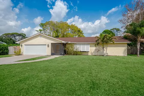 1743 NW Spruce Ridge Dr, Stuart, FL 34994