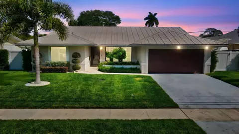981 SW 8th St, Boca Raton, FL 33486