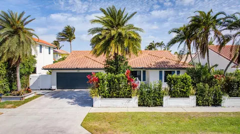 365 Redwood Ln, Boca Raton, FL 33487