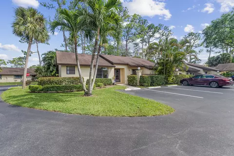 106 Roselle Ct, Royal Palm Beach, FL 33411
