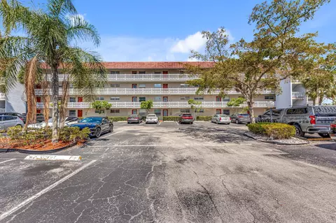 3551 Inverrary Dr #212, Lauderhill, FL 33319