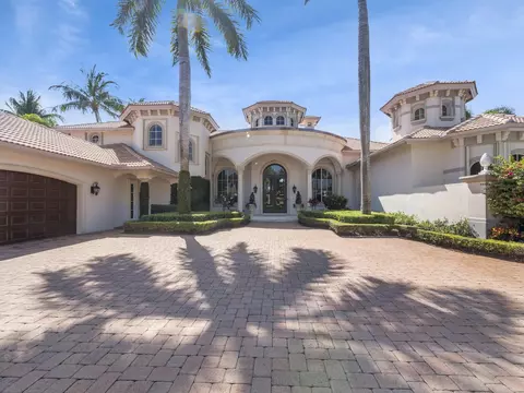 215 Grand Pointe Dr, Palm Beach Gardens, FL 33418