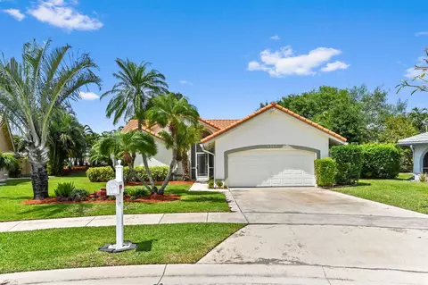 5357 Helene Cir, Boynton Beach, FL 33472