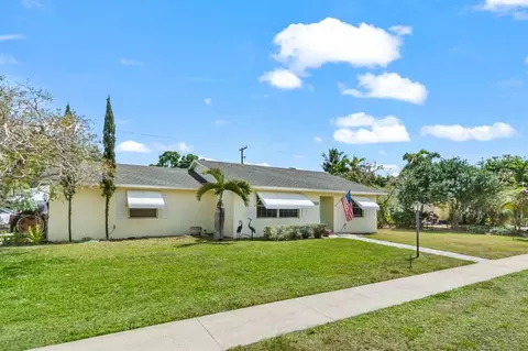 3556 Pinehurst Dr, Lake Worth, FL 33467