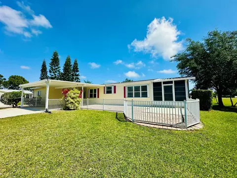 8102 9th Hole Dr, Port Saint Lucie, FL 34952