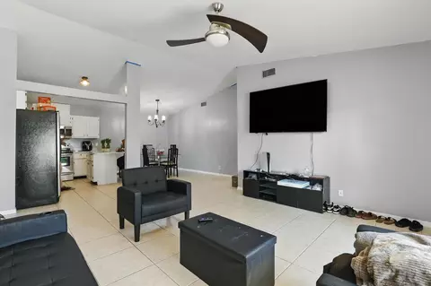 4417 Woodstock Dr #D, West Palm Beach, FL 33409