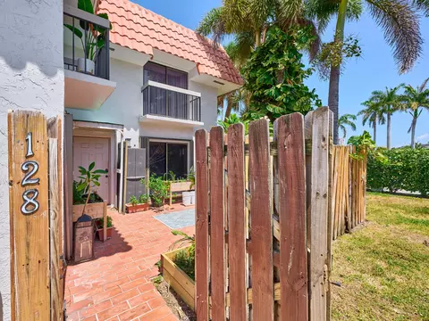 1251 S Federal Hwy #1280, Boca Raton, FL 33432