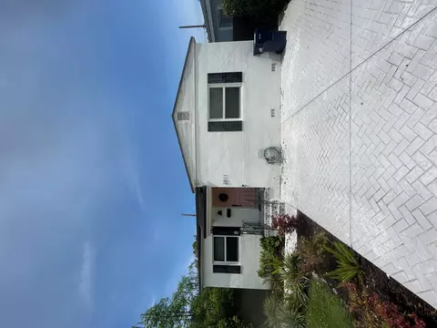 2811 SW 68th Ave, Miami, FL 33155