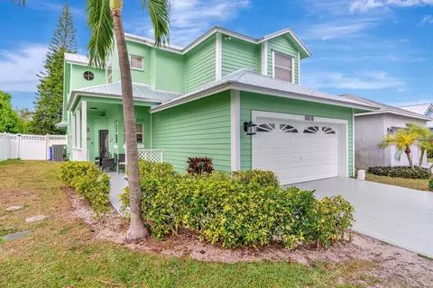 10636 SE Rosemarie Ct, Hobe Sound, FL 33455