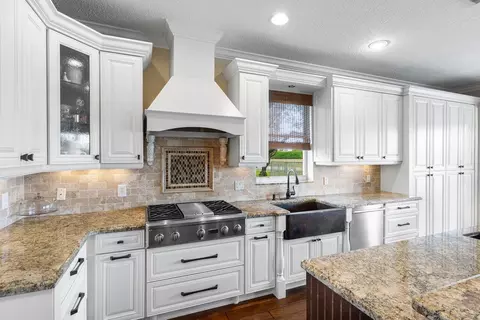 21281 Waycross Dr, Boca Raton, FL 33428