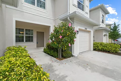 2540 NW Treviso Cir, Port Saint Lucie, FL 34986