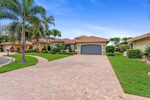 7040 Caviro Ln, Boynton Beach, FL 33437