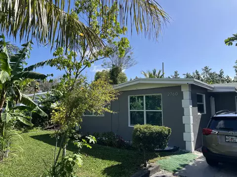 2760 NE 4th Ct, Boynton Beach, FL 33435